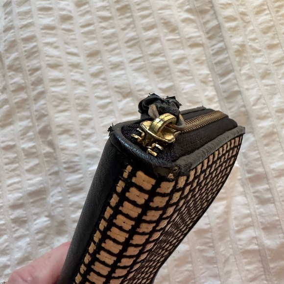 Fossil Wallet - Picture 6 of 6